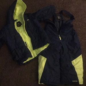 Navy and green 4T snow suit!